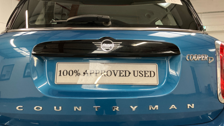 MINI Countryman 2.0 Cooper D 5dr [Chili/Nav+ Pack] Diesel Hatchback